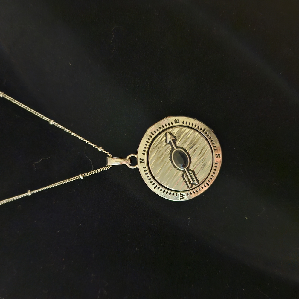 🤑 2 For 1 🤑 Silver Compass Pendant Necklace NEW
